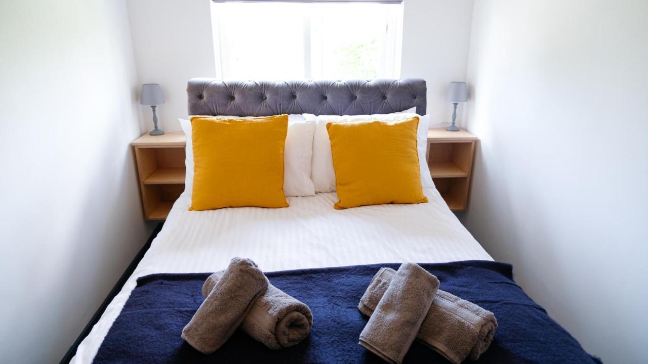 Intimate Entire Flat 9-Min Walk To Boscombe Beach Bournemouth Dış mekan fotoğraf
