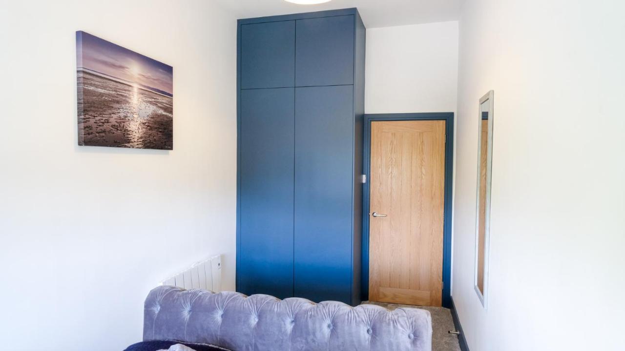 Intimate Entire Flat 9-Min Walk To Boscombe Beach Bournemouth Dış mekan fotoğraf